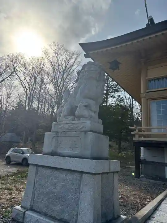 厳島神社の{uncategorized: "未分類", other: "その他", undefined: "問題あり", building: "その他建物", grave: "お墓", sacred_gate: "鳥居", guardian: "狛犬", statue: "像", buddha: "仏像", history: "歴史", nature: "自然", garden: "庭園", animal: "動物", pagoda: "塔", temizu: "手水舎", mountain_gate: "山門・神門", sanctuary: "本殿・本堂", subordinate: "末社・摂社", art: "芸術", scenery: "景色", jizo: "地蔵", ema: "絵馬", goshuin: "御朱印", omikuji: "おみくじ", items: "授与品その他", amulet: "お守り", goshuincho: "御朱印帳", eats: "食事", festival: "お祭り", votive_dance: "神楽", shichigosan: "七五三参", wedding: "結婚式", experience: "体験その他", initially: "初詣", around: "周辺", anti_infection: "感染症対策"}