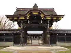 勝興寺の山門