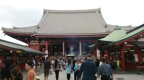 浅草寺の本殿・本堂