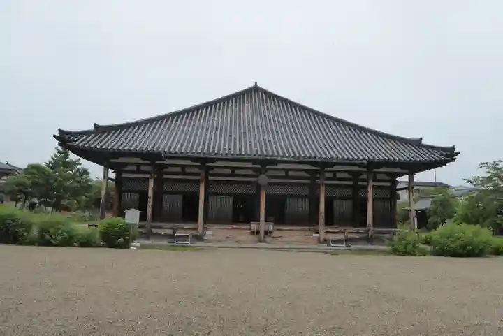 元興寺の本殿・本堂