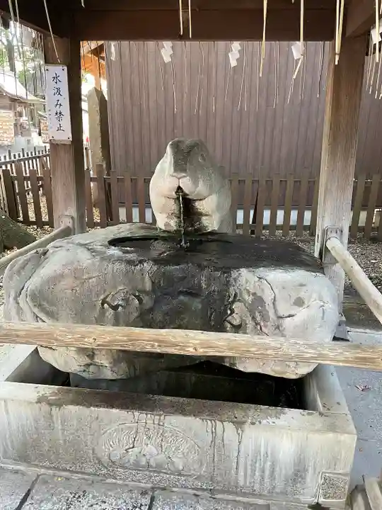 調神社の手水舎
