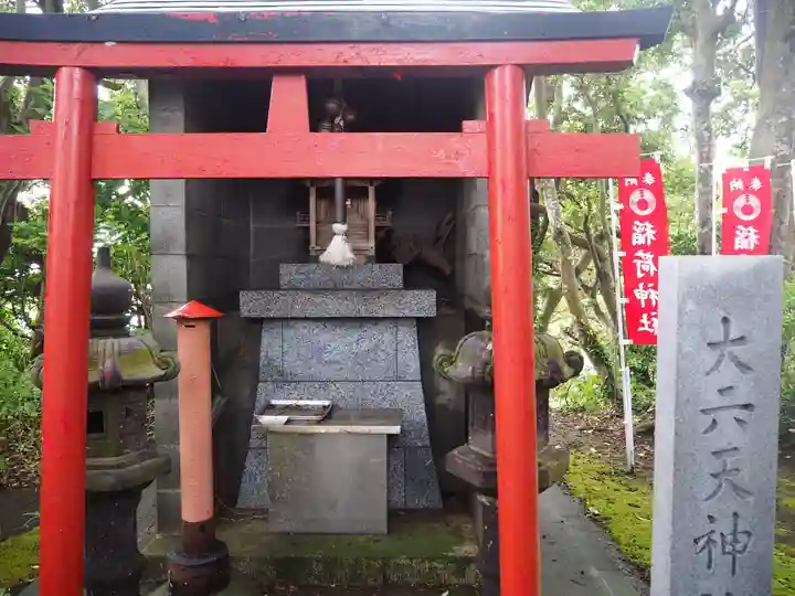 神明社の鳥居