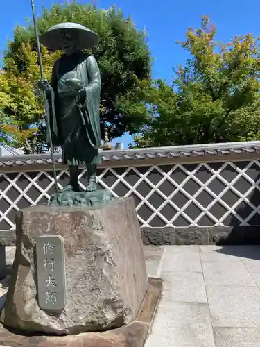 高野山東京別院の像