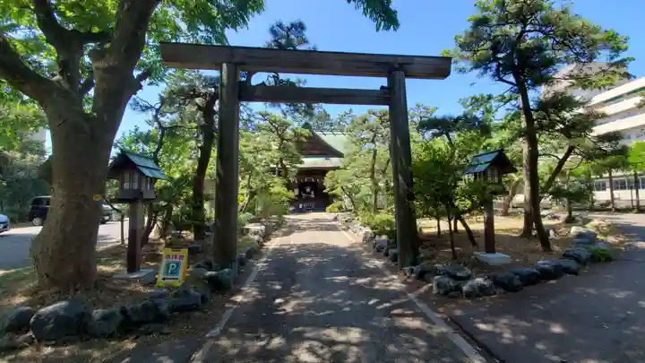 新潟大神宮の鳥居