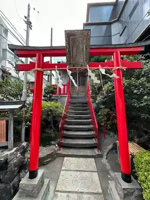 講武稲荷神社の鳥居