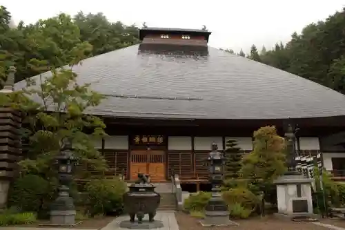 信綱寺の本殿・本堂