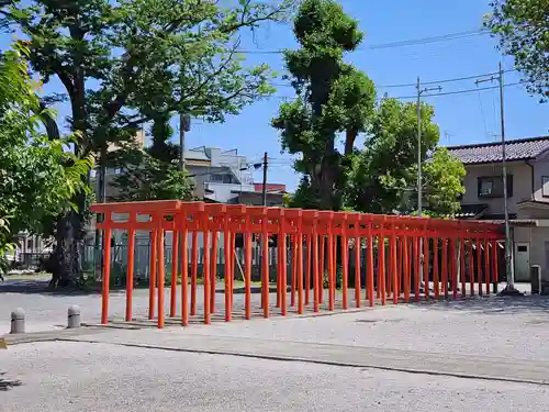 箭弓稲荷神社の鳥居