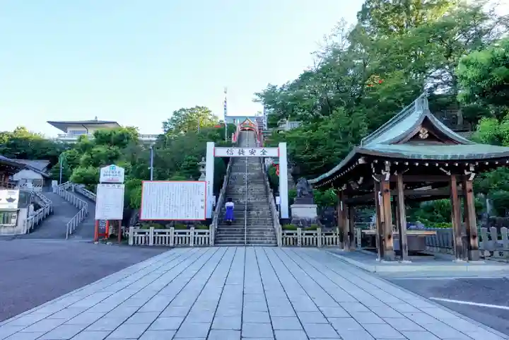 成田山名古屋別院大聖寺(犬山成田山)の山門・神門