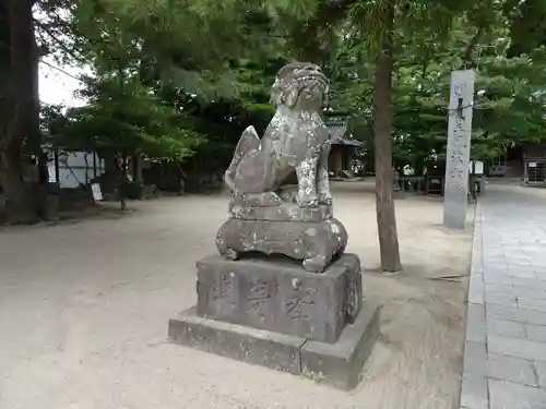 御勢大霊石神社 の狛犬