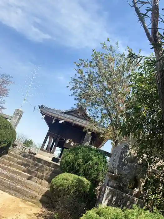 朝日山護国神社の建物その他