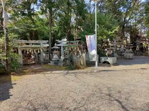 日根神社の{uncategorized: "未分類", other: "その他", undefined: "問題あり", building: "その他建物", grave: "お墓", sacred_gate: "鳥居", guardian: "狛犬", statue: "像", buddha: "仏像", history: "歴史", nature: "自然", garden: "庭園", animal: "動物", pagoda: "塔", temizu: "手水舎", mountain_gate: "山門・神門", sanctuary: "本殿・本堂", subordinate: "末社・摂社", art: "芸術", scenery: "景色", jizo: "地蔵", ema: "絵馬", goshuin: "御朱印", omikuji: "おみくじ", items: "授与品その他", amulet: "お守り", goshuincho: "御朱印帳", eats: "食事", festival: "お祭り", votive_dance: "神楽", shichigosan: "七五三参", wedding: "結婚式", experience: "体験その他", initially: "初詣", around: "周辺", anti_infection: "感染症対策"}