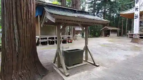 米川八幡神社の手水舎