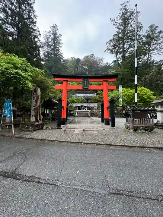 丹生川上神社(中社)(奈良県)