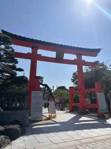 白山神社の{uncategorized: "未分類", other: "その他", undefined: "問題あり", building: "その他建物", grave: "お墓", sacred_gate: "鳥居", guardian: "狛犬", statue: "像", buddha: "仏像", history: "歴史", nature: "自然", garden: "庭園", animal: "動物", pagoda: "塔", temizu: "手水舎", mountain_gate: "山門・神門", sanctuary: "本殿・本堂", subordinate: "末社・摂社", art: "芸術", scenery: "景色", jizo: "地蔵", ema: "絵馬", goshuin: "御朱印", omikuji: "おみくじ", items: "授与品その他", amulet: "お守り", goshuincho: "御朱印帳", eats: "食事", festival: "お祭り", votive_dance: "神楽", shichigosan: "七五三参", wedding: "結婚式", experience: "体験その他", initially: "初詣", around: "周辺", anti_infection: "感染症対策"}