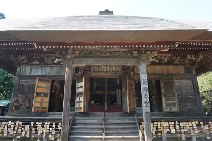 目の霊山 油山寺の本殿・本堂