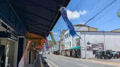 湘山稲荷大明神の周辺