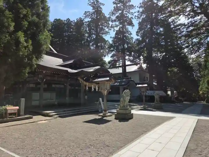 白山比咩神社の{uncategorized: "未分類", other: "その他", undefined: "問題あり", building: "その他建物", grave: "お墓", sacred_gate: "鳥居", guardian: "狛犬", statue: "像", buddha: "仏像", history: "歴史", nature: "自然", garden: "庭園", animal: "動物", pagoda: "塔", temizu: "手水舎", mountain_gate: "山門・神門", sanctuary: "本殿・本堂", subordinate: "末社・摂社", art: "芸術", scenery: "景色", jizo: "地蔵", ema: "絵馬", goshuin: "御朱印", omikuji: "おみくじ", items: "授与品その他", amulet: "お守り", goshuincho: "御朱印帳", eats: "食事", festival: "お祭り", votive_dance: "神楽", shichigosan: "七五三参", wedding: "結婚式", experience: "体験その他", initially: "初詣", around: "周辺", anti_infection: "感染症対策"}