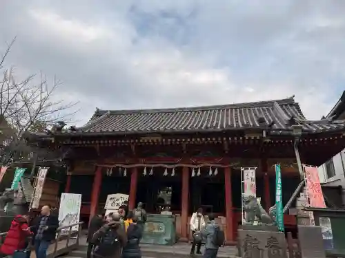 浅草神社の{uncategorized: "未分類", other: "その他", undefined: "問題あり", building: "その他建物", grave: "お墓", sacred_gate: "鳥居", guardian: "狛犬", statue: "像", buddha: "仏像", history: "歴史", nature: "自然", garden: "庭園", animal: "動物", pagoda: "塔", temizu: "手水舎", mountain_gate: "山門・神門", sanctuary: "本殿・本堂", subordinate: "末社・摂社", art: "芸術", scenery: "景色", jizo: "地蔵", ema: "絵馬", goshuin: "御朱印", omikuji: "おみくじ", items: "授与品その他", amulet: "お守り", goshuincho: "御朱印帳", eats: "食事", festival: "お祭り", votive_dance: "神楽", shichigosan: "七五三参", wedding: "結婚式", experience: "体験その他", initially: "初詣", around: "周辺", anti_infection: "感染症対策"}