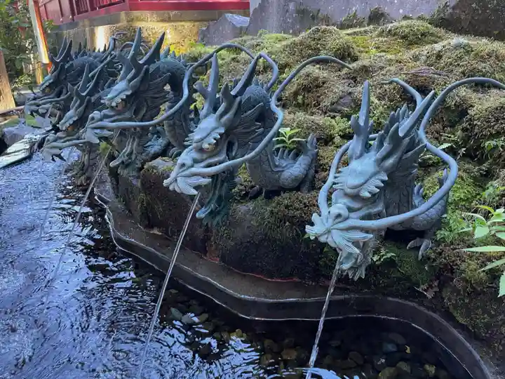 箱根神社の手水舎