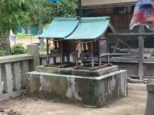 瀧神社の末社