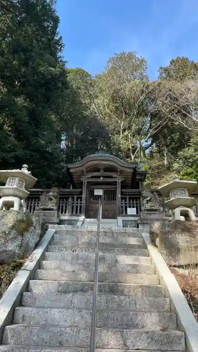 八幡神社の{uncategorized: "未分類", other: "その他", undefined: "問題あり", building: "その他建物", grave: "お墓", sacred_gate: "鳥居", guardian: "狛犬", statue: "像", buddha: "仏像", history: "歴史", nature: "自然", garden: "庭園", animal: "動物", pagoda: "塔", temizu: "手水舎", mountain_gate: "山門・神門", sanctuary: "本殿・本堂", subordinate: "末社・摂社", art: "芸術", scenery: "景色", jizo: "地蔵", ema: "絵馬", goshuin: "御朱印", omikuji: "おみくじ", items: "授与品その他", amulet: "お守り", goshuincho: "御朱印帳", eats: "食事", festival: "お祭り", votive_dance: "神楽", shichigosan: "七五三参", wedding: "結婚式", experience: "体験その他", initially: "初詣", around: "周辺", anti_infection: "感染症対策"}