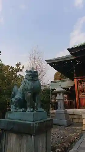 溝旗神社（肇國神社）の狛犬