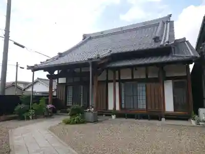 信教寺の本殿・本堂
