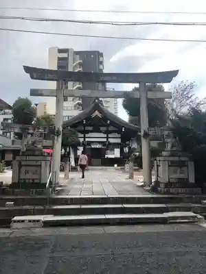 三輪神社の鳥居