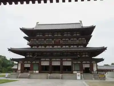 薬師寺の本殿・本堂