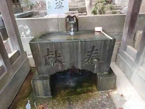 前原御嶽神社の手水舎