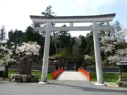 熊野大社の鳥居