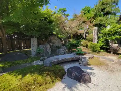 妙行寺の庭園