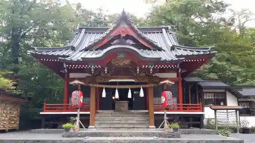 山中諏訪神社(山梨県)