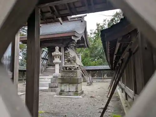 大井神社の{uncategorized: "未分類", other: "その他", undefined: "問題あり", building: "その他建物", grave: "お墓", sacred_gate: "鳥居", guardian: "狛犬", statue: "像", buddha: "仏像", history: "歴史", nature: "自然", garden: "庭園", animal: "動物", pagoda: "塔", temizu: "手水舎", mountain_gate: "山門・神門", sanctuary: "本殿・本堂", subordinate: "末社・摂社", art: "芸術", scenery: "景色", jizo: "地蔵", ema: "絵馬", goshuin: "御朱印", omikuji: "おみくじ", items: "授与品その他", amulet: "お守り", goshuincho: "御朱印帳", eats: "食事", festival: "お祭り", votive_dance: "神楽", shichigosan: "七五三参", wedding: "結婚式", experience: "体験その他", initially: "初詣", around: "周辺", anti_infection: "感染症対策"}