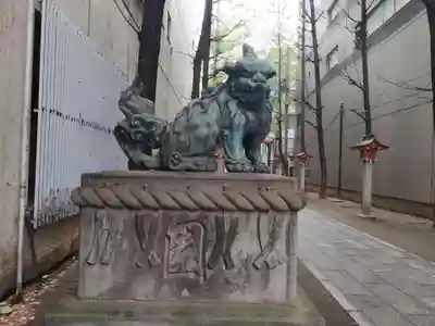 花園神社の狛犬