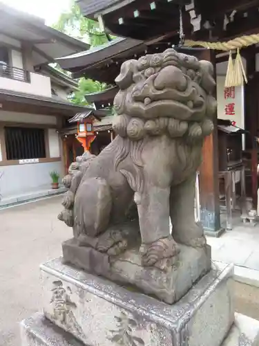 方違神社の狛犬