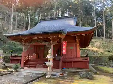 常勝寺の本殿・本堂