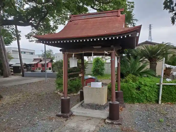 諏訪神社の手水舎