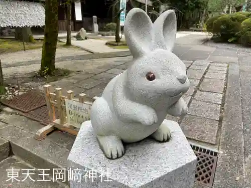 岡崎神社の狛犬