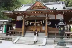 白山比咩神社の本殿