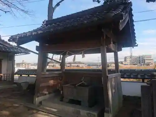 春日神社の手水舎