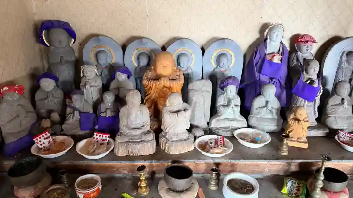 藤城地蔵堂の{uncategorized: "未分類", other: "その他", undefined: "問題あり", building: "その他建物", grave: "お墓", sacred_gate: "鳥居", guardian: "狛犬", statue: "像", buddha: "仏像", history: "歴史", nature: "自然", garden: "庭園", animal: "動物", pagoda: "塔", temizu: "手水舎", mountain_gate: "山門・神門", sanctuary: "本殿・本堂", subordinate: "末社・摂社", art: "芸術", scenery: "景色", jizo: "地蔵", ema: "絵馬", goshuin: "御朱印", omikuji: "おみくじ", items: "授与品その他", amulet: "お守り", goshuincho: "御朱印帳", eats: "食事", festival: "お祭り", votive_dance: "神楽", shichigosan: "七五三参", wedding: "結婚式", experience: "体験その他", initially: "初詣", around: "周辺", anti_infection: "感染症対策"}