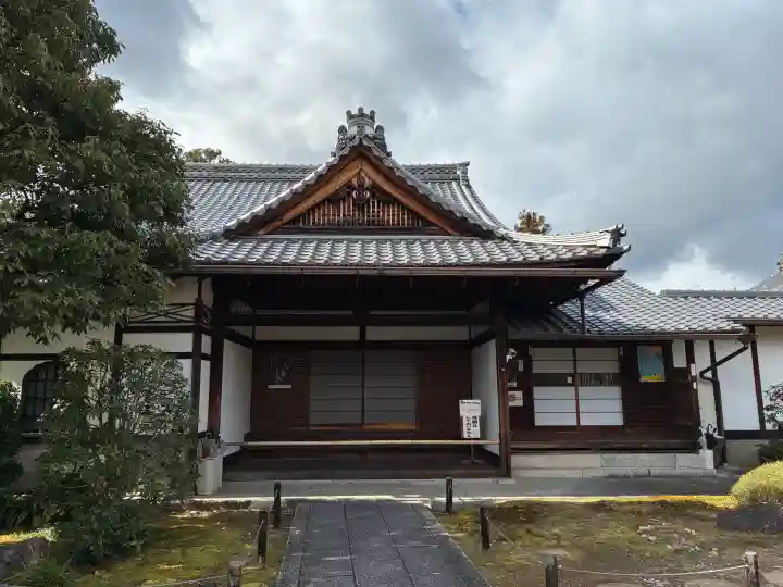 上品蓮台寺の{uncategorized: "未分類", other: "その他", undefined: "問題あり", building: "その他建物", grave: "お墓", sacred_gate: "鳥居", guardian: "狛犬", statue: "像", buddha: "仏像", history: "歴史", nature: "自然", garden: "庭園", animal: "動物", pagoda: "塔", temizu: "手水舎", mountain_gate: "山門・神門", sanctuary: "本殿・本堂", subordinate: "末社・摂社", art: "芸術", scenery: "景色", jizo: "地蔵", ema: "絵馬", goshuin: "御朱印", omikuji: "おみくじ", items: "授与品その他", amulet: "お守り", goshuincho: "御朱印帳", eats: "食事", festival: "お祭り", votive_dance: "神楽", shichigosan: "七五三参", wedding: "結婚式", experience: "体験その他", initially: "初詣", around: "周辺", anti_infection: "感染症対策"}