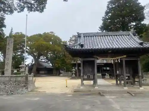 八幡神社の{uncategorized: "未分類", other: "その他", undefined: "問題あり", building: "その他建物", grave: "お墓", sacred_gate: "鳥居", guardian: "狛犬", statue: "像", buddha: "仏像", history: "歴史", nature: "自然", garden: "庭園", animal: "動物", pagoda: "塔", temizu: "手水舎", mountain_gate: "山門・神門", sanctuary: "本殿・本堂", subordinate: "末社・摂社", art: "芸術", scenery: "景色", jizo: "地蔵", ema: "絵馬", goshuin: "御朱印", omikuji: "おみくじ", items: "授与品その他", amulet: "お守り", goshuincho: "御朱印帳", eats: "食事", festival: "お祭り", votive_dance: "神楽", shichigosan: "七五三参", wedding: "結婚式", experience: "体験その他", initially: "初詣", around: "周辺", anti_infection: "感染症対策"}