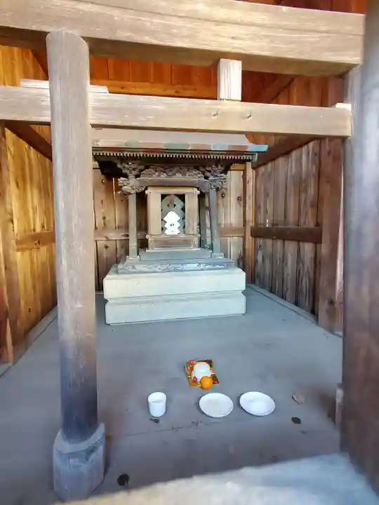 元巣神社の末社・摂社