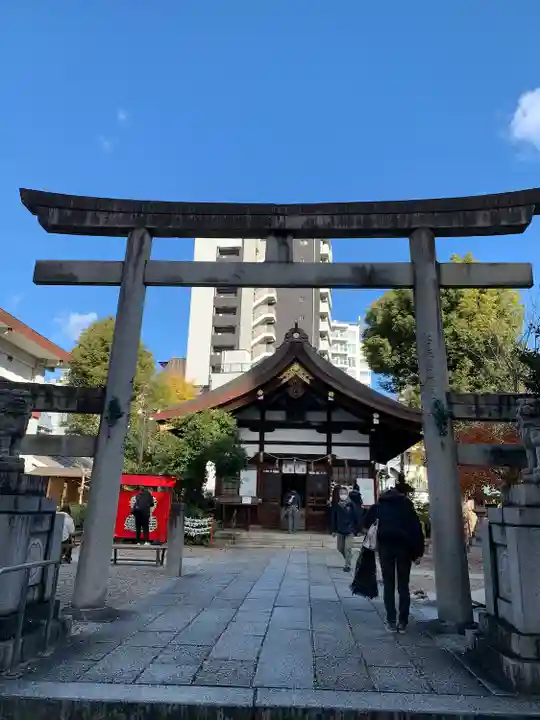 三輪神社の鳥居
