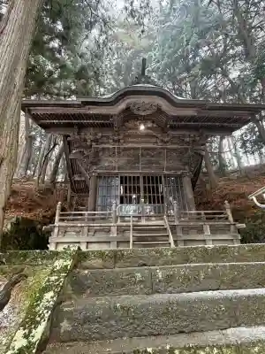 足長神社の{uncategorized: "未分類", other: "その他", undefined: "問題あり", building: "その他建物", grave: "お墓", sacred_gate: "鳥居", guardian: "狛犬", statue: "像", buddha: "仏像", history: "歴史", nature: "自然", garden: "庭園", animal: "動物", pagoda: "塔", temizu: "手水舎", mountain_gate: "山門・神門", sanctuary: "本殿・本堂", subordinate: "末社・摂社", art: "芸術", scenery: "景色", jizo: "地蔵", ema: "絵馬", goshuin: "御朱印", omikuji: "おみくじ", items: "授与品その他", amulet: "お守り", goshuincho: "御朱印帳", eats: "食事", festival: "お祭り", votive_dance: "神楽", shichigosan: "七五三参", wedding: "結婚式", experience: "体験その他", initially: "初詣", around: "周辺", anti_infection: "感染症対策"}
