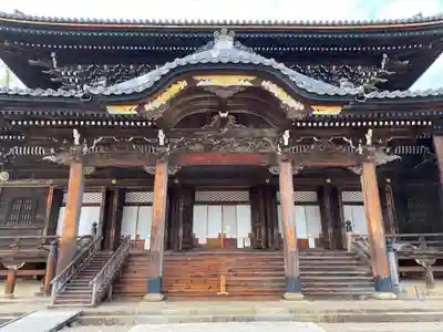 本山専修寺の本殿・本堂