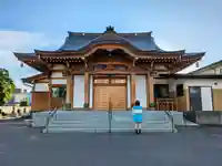願栄寺の本殿・本堂