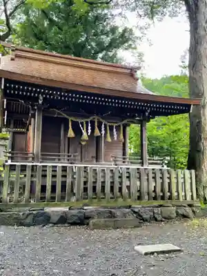 諏訪大社上社前宮の末社・摂社